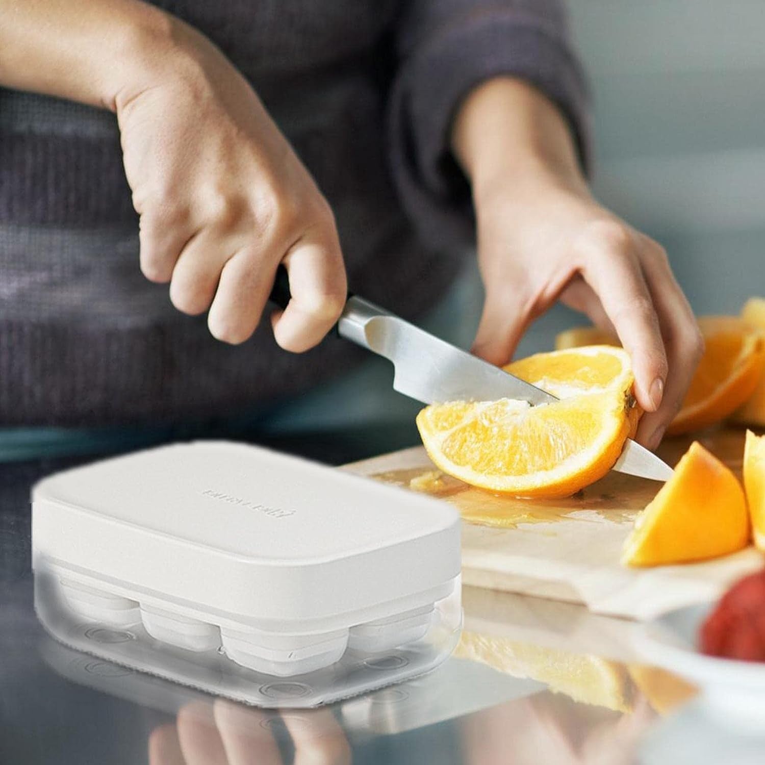 Forma pentru gheata cu presa Flippy, din silicon alimentar, 6 cuburi, caserola pentru depozitare, usor de folosit si curatat, 10.5 x 7.5 x 4.1 cm, alb-5