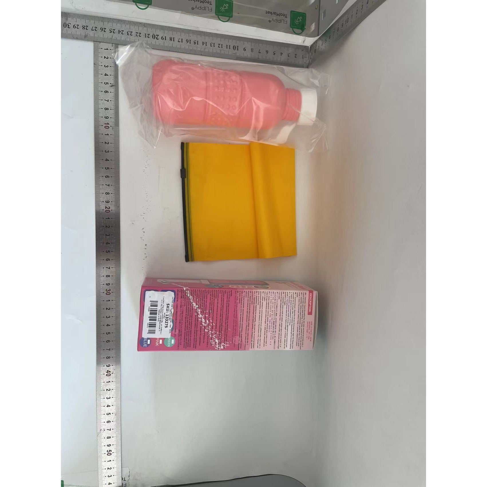 Bideu Portabil, Flippy, pentru Postpartum/ Postoperator, 450 mL, cu Capac si Husa Galbena, Culoare Recipient Roz-3