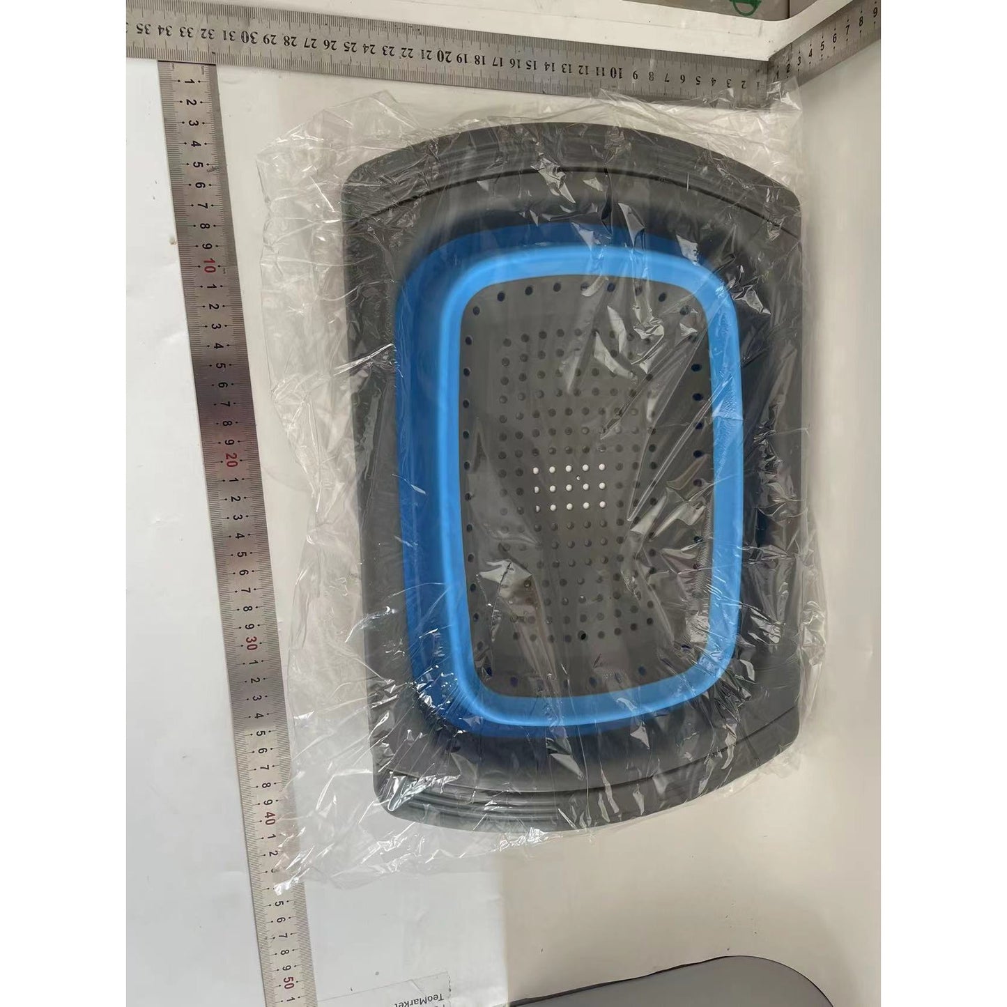Cos de Scurgere Retractabil pentru Chiuveta, Flippy, cu Filtru, pentru Fructe si Legume, de Uz Casnic, 39x12 cm, Design Extensibil pana la 61 cm, cu Manere de Prindere, Albastru-1