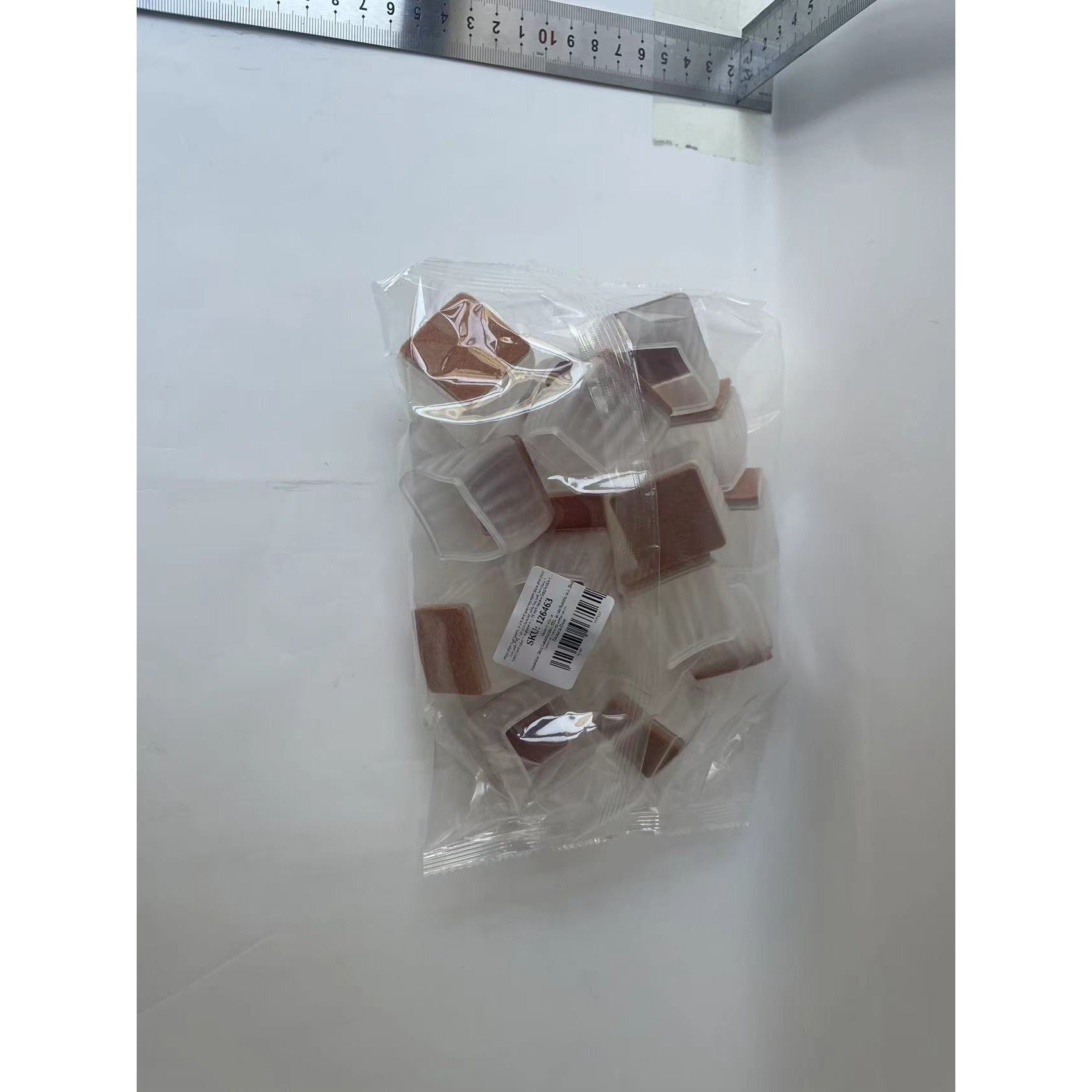 Set 16 Protectii pentru Picioare Scaun si Podea, Flippy, Universale din Silicon, Model Patrat, Alb Transparent-6