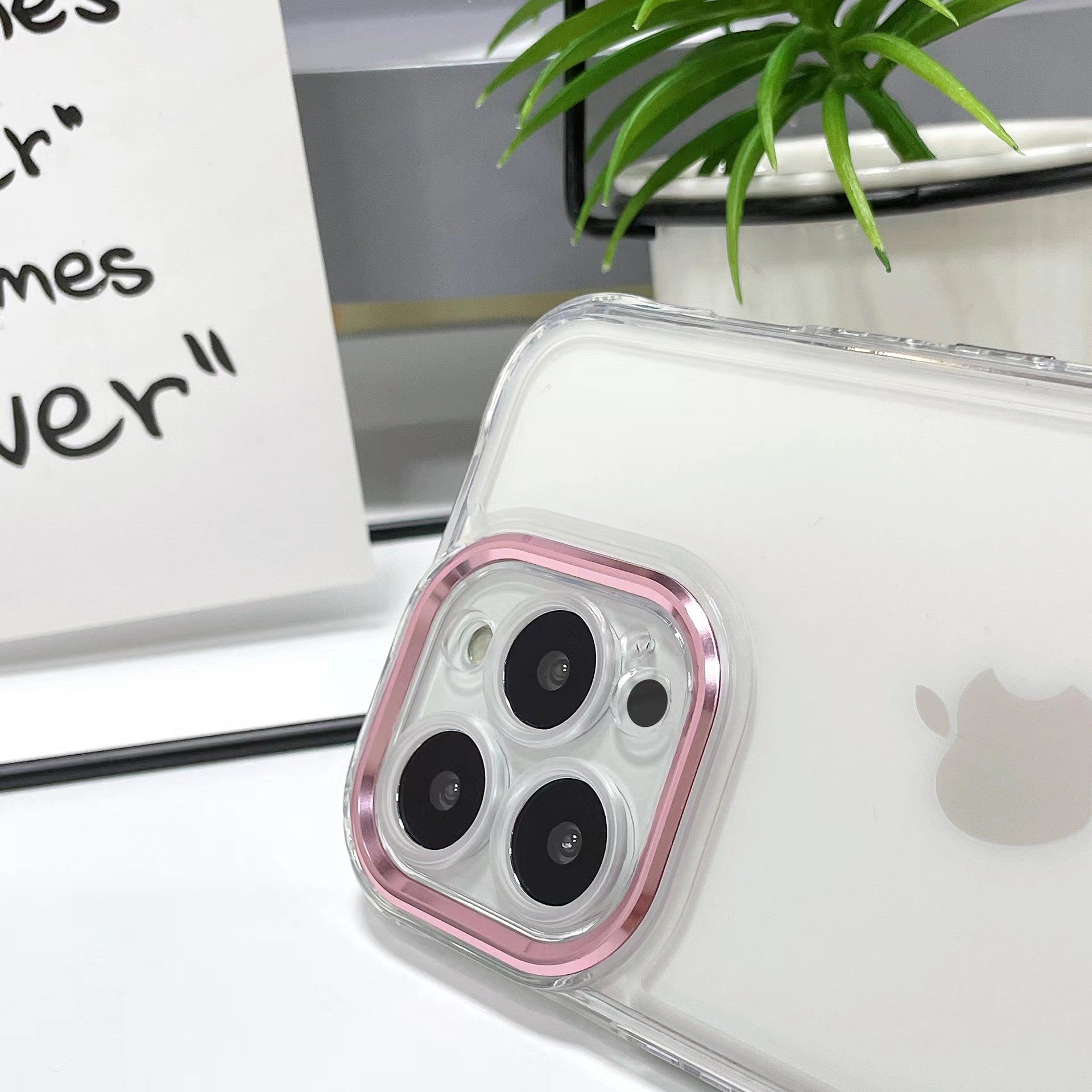 Husa MagSafe Silicone pentru iPhone 13 Pro, Flippy, Transparenta, Magnetica, Extra Protectie Camera Roz-4