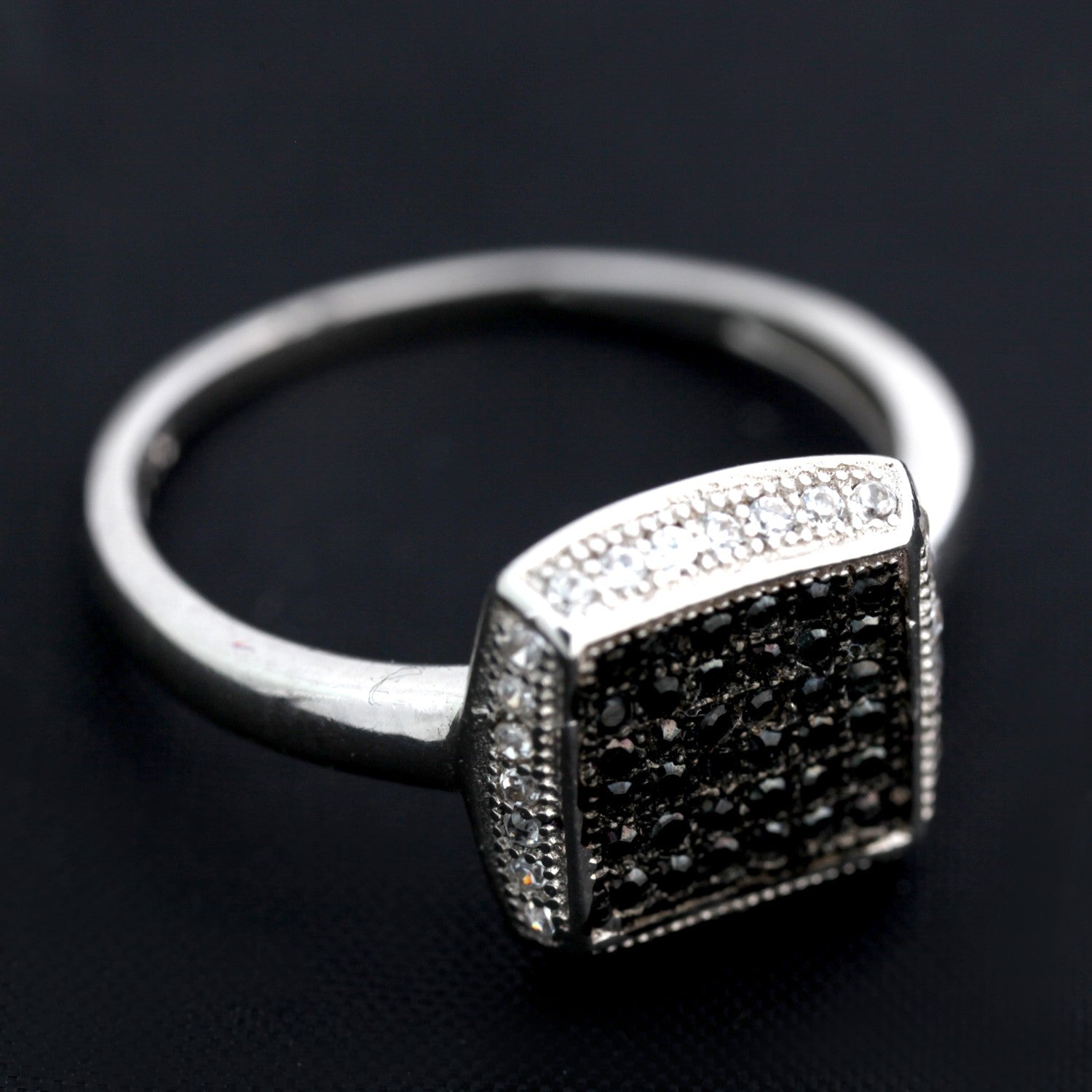 Inel de dama din Argint 925 cu model patrat si zirconii, marimea 53-5