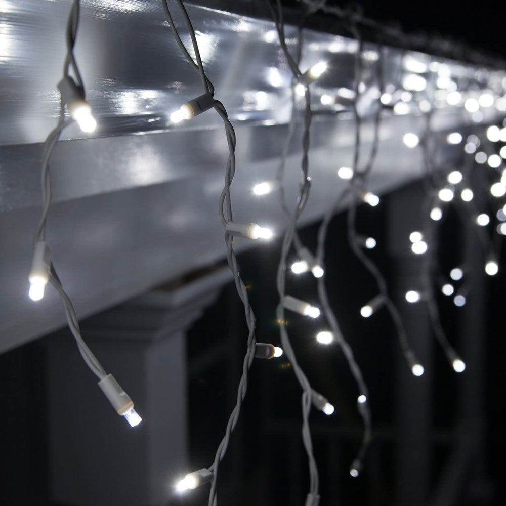 Instalatie Craciun, 27 m, 800 Led-uri ,Franjuri, Alb rece, 8 jocuri de lumini, Transformator cu telecomanda, Interconectabila, Prelungitor 3 m inclus, Fir Transparent, Flippy-9