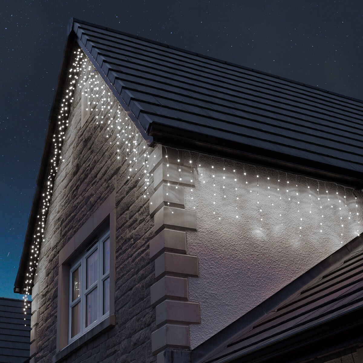 Instalatie Craciun, 4 m, 132 Led-uri ,Franjuri, Alb rece, Flash, Transformator, Interconectabila, Prelungitor 3 m inclus, Fir Transparent, Flippy-7