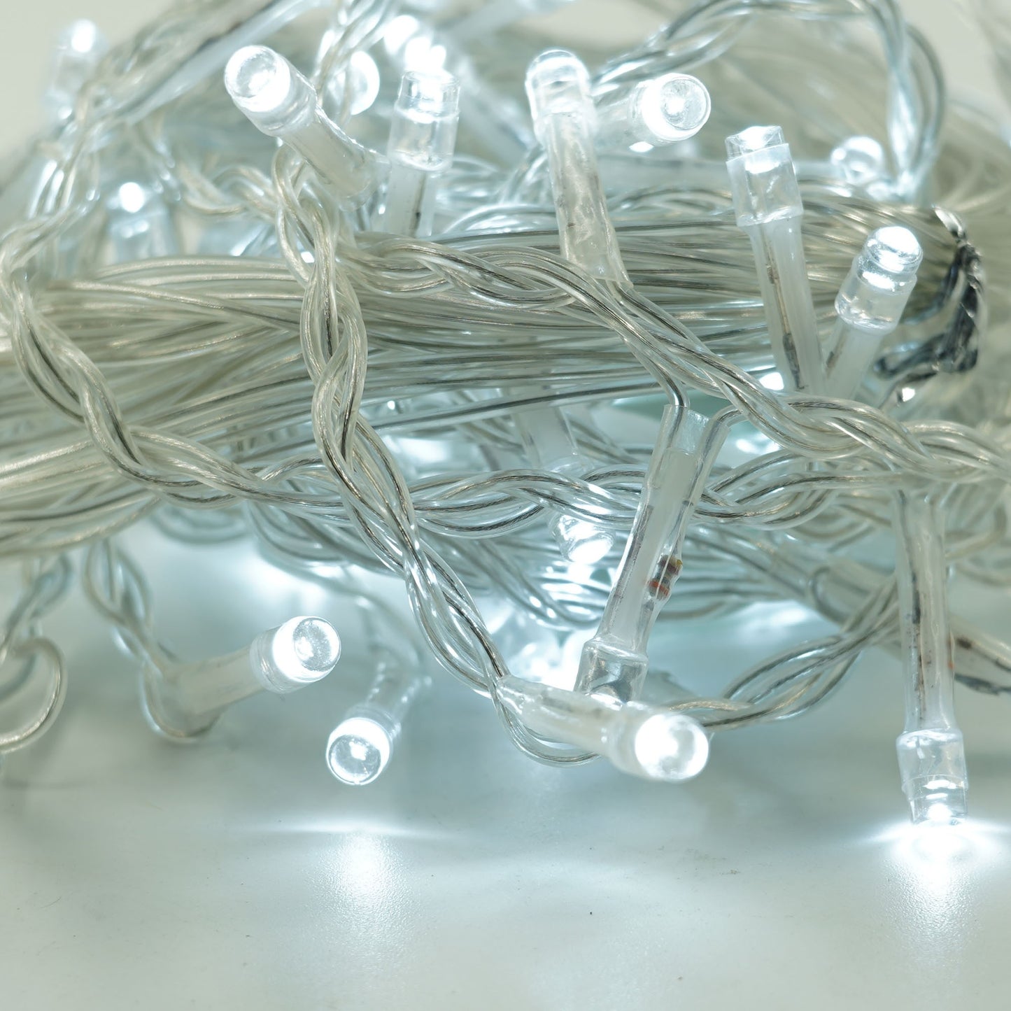 Instalatie Craciun, Tip Perdea, 1 m x 1 m, 60 LED-uri, Alb Rece, Controler, 8 jocuri de lumini, Interconectabila, Fir transparent, Interior/ Exterior, Flippy-1