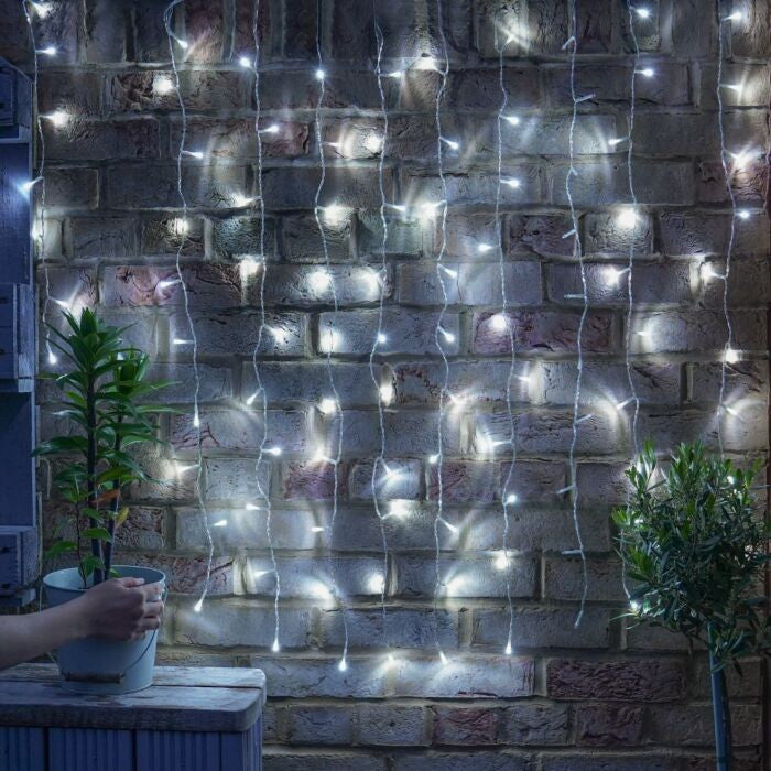 Instalatie Craciun, Tip Perdea, IP44, 9 m x 3 m, 720 LED-uri, Alb rece, cu 8 jocuri de lumini, 31 V, 9W, Interconectabila, Prelungitor 3 m inclus, Fir transparent, Interior/ Exterior, Flippy-1
