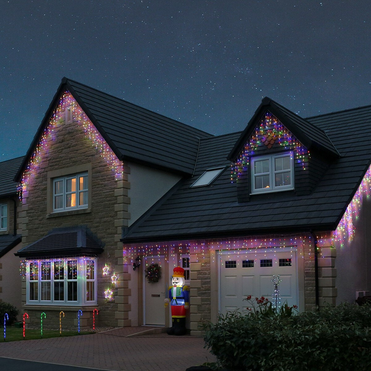 Instalatie Craciun Yoto, Tip Franjuri/Turturi, 4 m, 120 LED-uri, Prelungitor 1.5 m, 8 Jocuri de Lumini, Interconectabila, Conectare la Retea, Fir transparent, Interior/Exterior, Multicolor-0