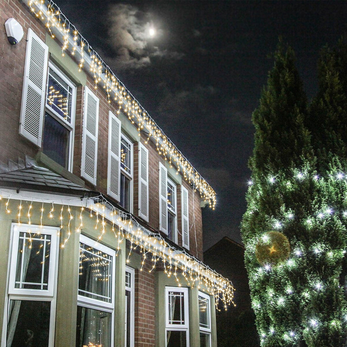 Instalatie Craciun Yoto, Tip Franjuri/Turturi, 7 m, 200 LED-uri, Prelungitor 1.5 m, 8 Jocuri de Lumini, Interconectabila, Conectare la Retea, Fir transparent, Interior/Exterior, Alb Rece-6