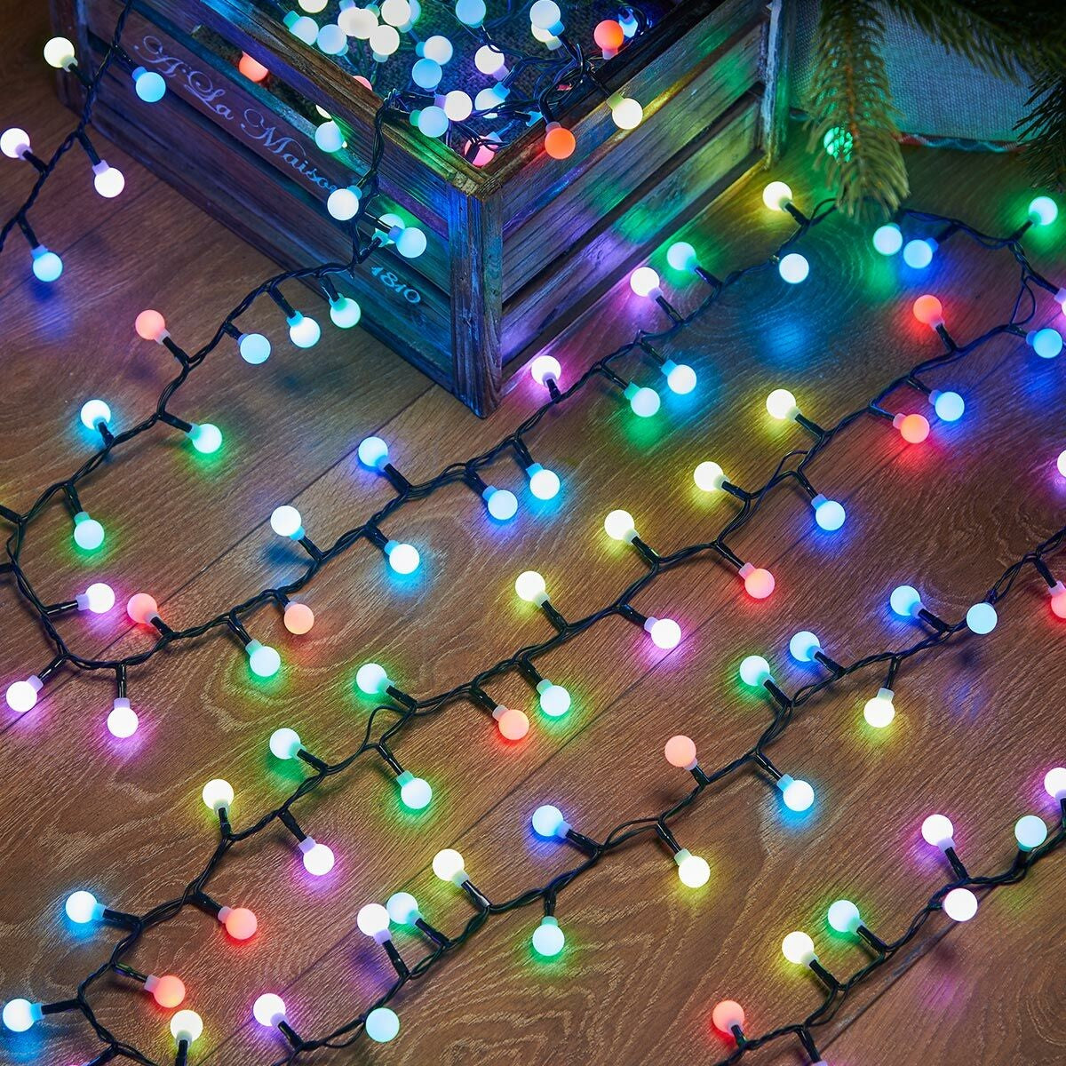 Instalatie de Craciun Liniara RGRB Yoto, 10 m, din care 1 m Prelungitor 220V, 40 LED, Bilute Mate, Interconectabila, Utilizare Interior/Exterior, Fir Negru, multicolor-0