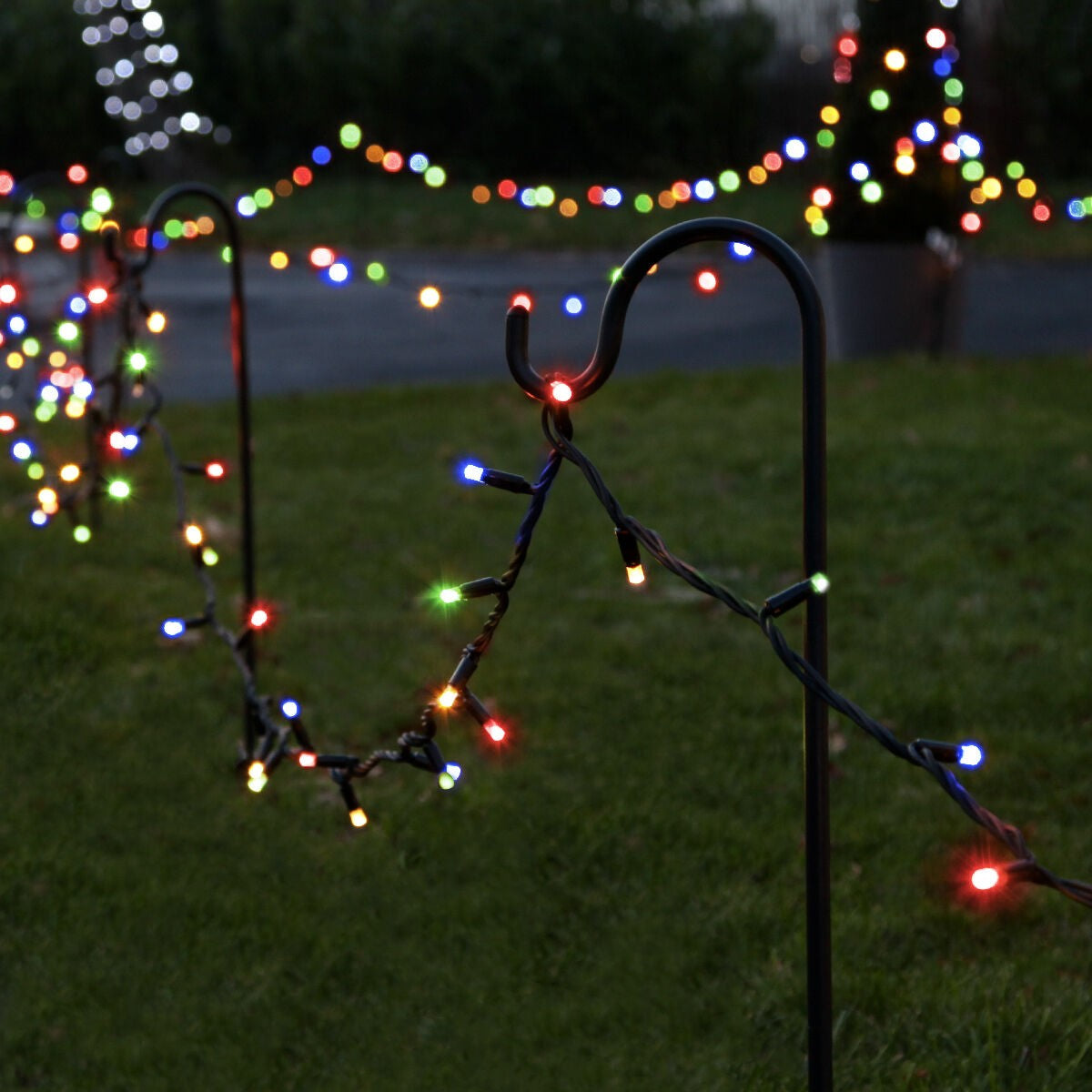 Instalatie de Craciun Liniara Yoto, 50 m, 1 m Prelungitor 220V, 498 LED, 8 Jocuri de Lumini, Controler, Fir Negru, Utilizare Interior/Exterior, Protectie anti-inghet, Fir Cupru, Multicolor-0