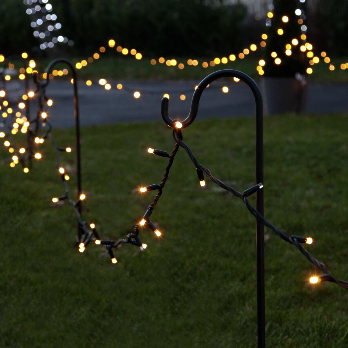 Instalatie de Craciun Liniara Yoto, 50 m, 1 m Prelungitor 220V, 498 LED, 8 Jocuri de Lumini, Controler, Fir Negru, Utilizare Interior/Exterior, Protectie anti-inghet, Fir Cupru, Alb Cald-0