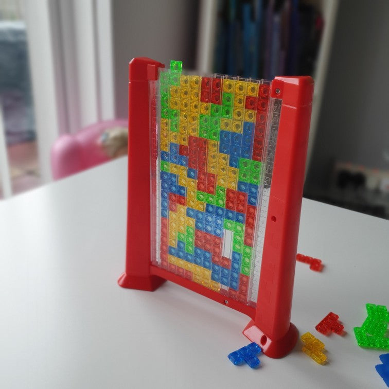 Joc de inteligenta Tetris puzzle tangram Flippy, 70 de piese multicolore, 3D, montessori, interactiv, din plastic, zar inclus, sac depozitare piese, varsta peste 6 ani, 23 x 19.8 x 5 cm, cadru rosu-7