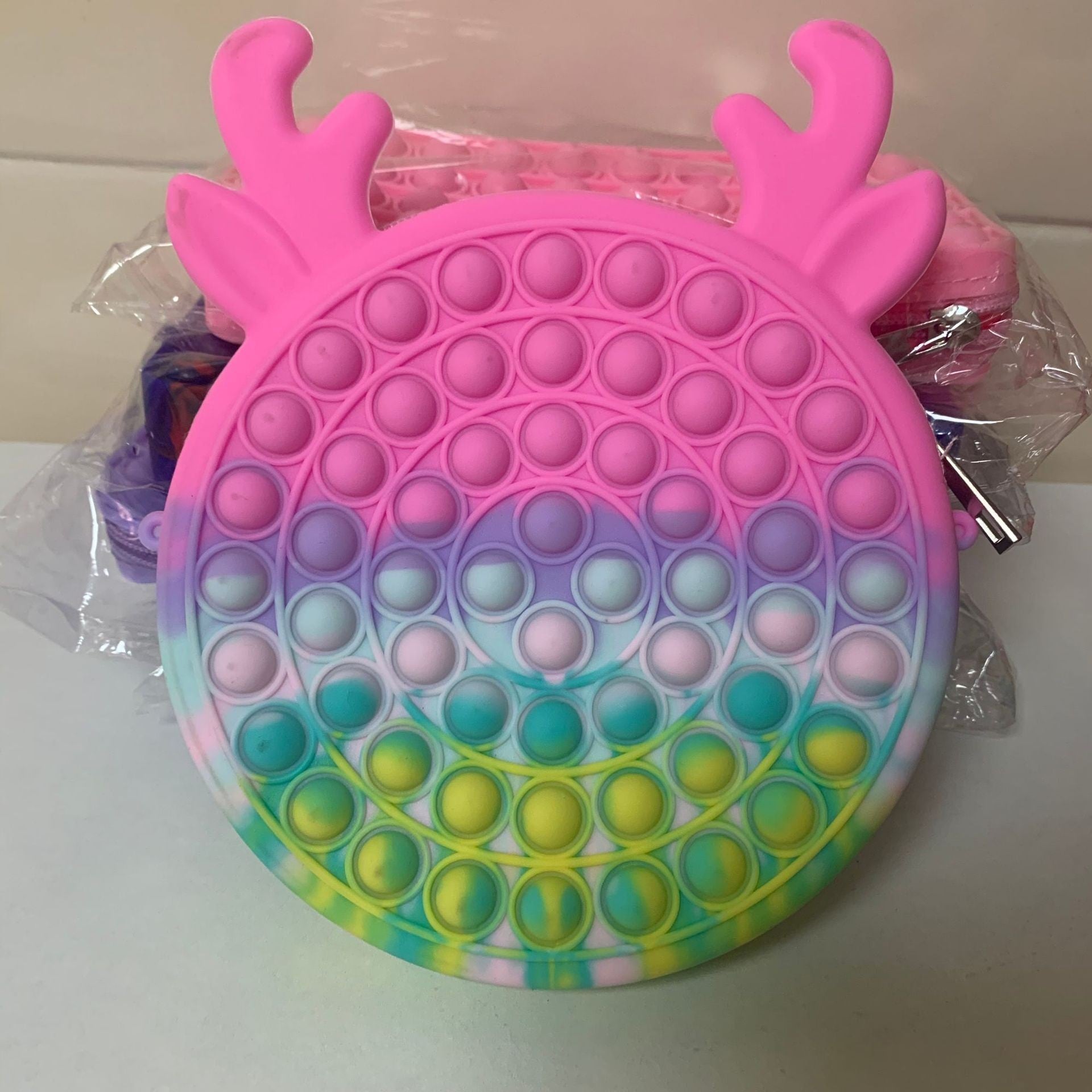 Jucarie antistres din silicon Flippy, Geanta Pop It, 16 cm, Ren, Macarons-3