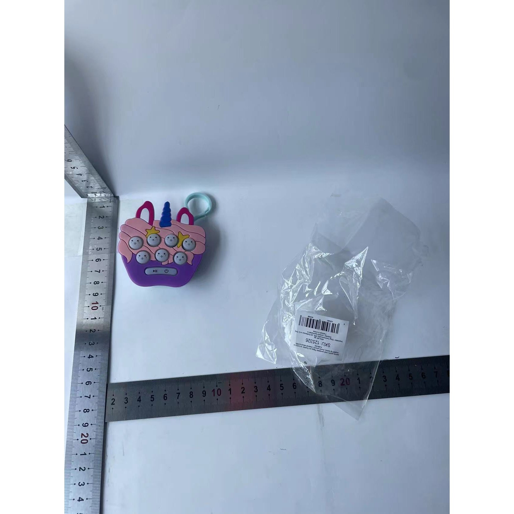 Jucarie pentru copii portabila Flippy, joc Gopher, cu lumini si muzica, tip breloc, model unicorn, material silicon si ABS, multicolor-2
