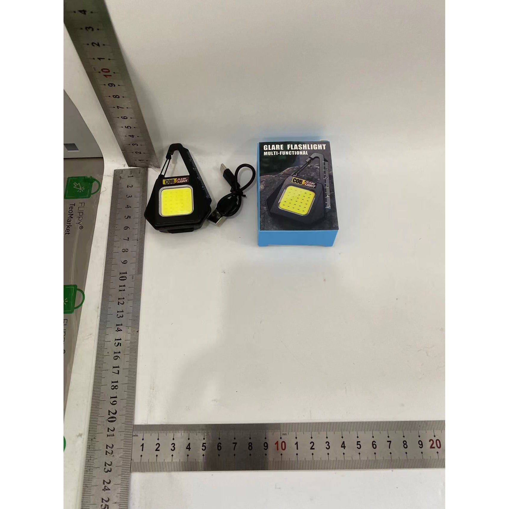 Lanterna Tip Breloc, Flippy, Impermeabila, Incarcare USB-C, COB, Negru Galben-1