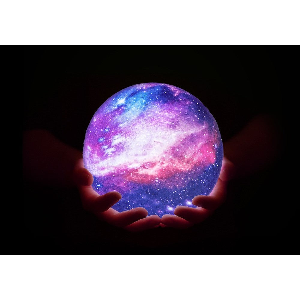 Lampa de veghe cu telecomanda  in forma de luna cu stele 3D Moon Light 7 culori, alimentare baterii, stand din lemn inclus, 15 cm, Flippy-1