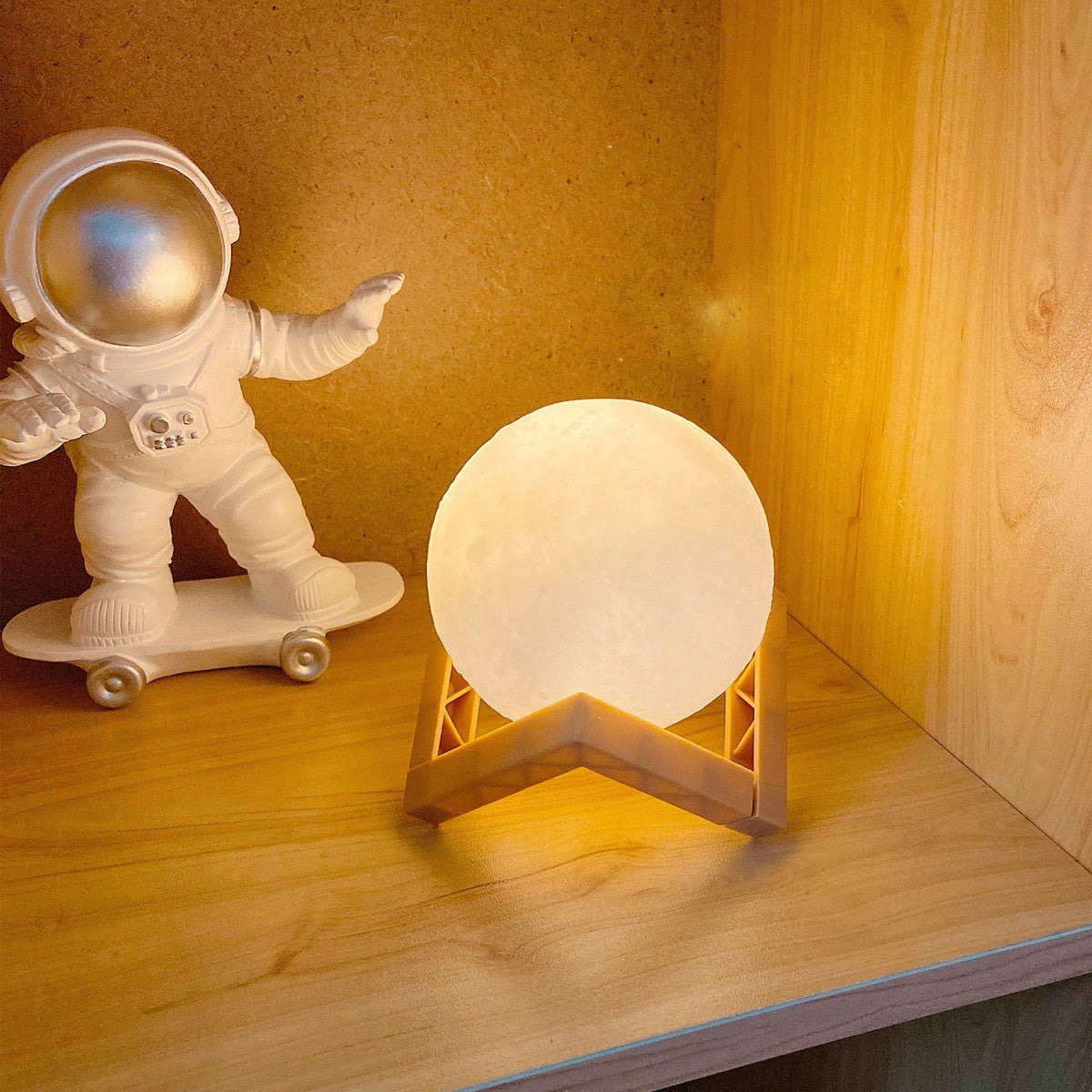 Lampa de veghe luna 3D Moon Light, lumina LED alb cald, alimentare baterii, fara acumulator, stand din plastic inclus, ø 10 cm, Flippy-2