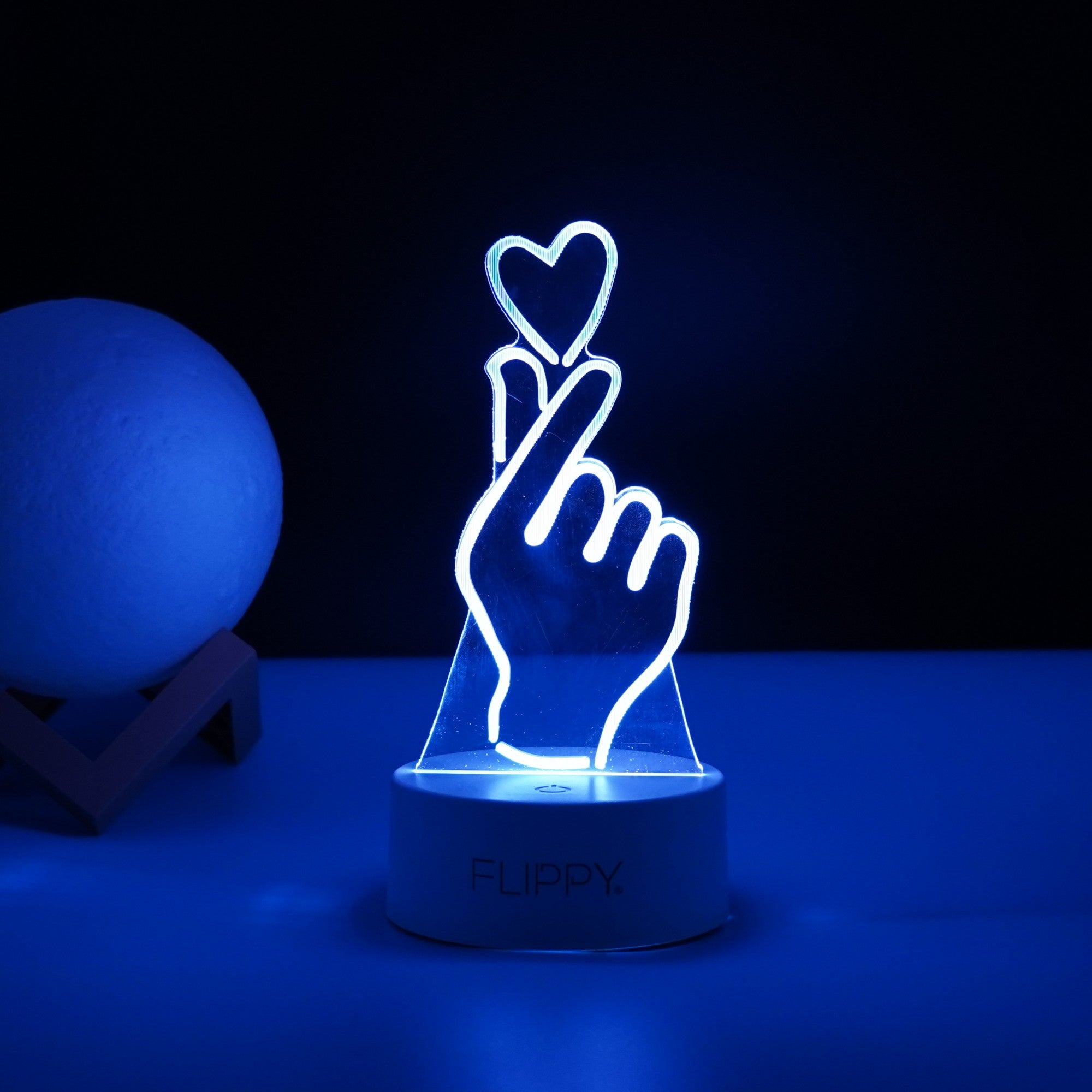 Lampa LED decorativa, Flippy, 3D, Mana si Inima, din material acril si lumina multicolora, alb-2