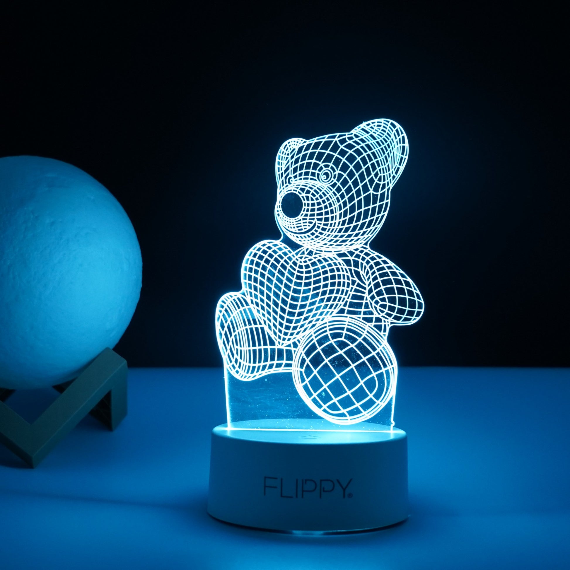 Lampa LED decorativa, Flippy, 3D, ursulet, din material acril si lumina multicolora, alb-2