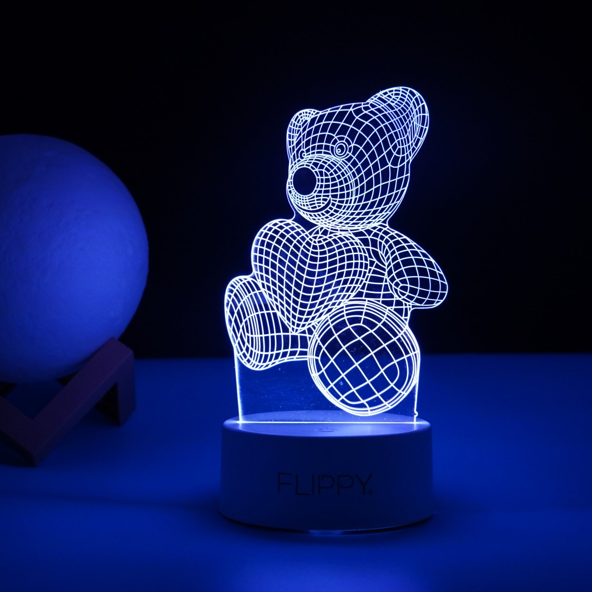 Lampa LED decorativa, Flippy, 3D, ursulet, din material acril si lumina multicolora, alb-3