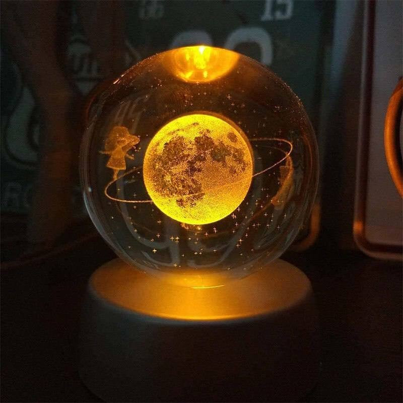 Lampa LED Decorativa, Flippy, cu Bila de Cristal cu Diametru 6cm, Model Cer Instelat 3D, Alimentare USB, Suport din Lemn, Lumina Alb Cald-7