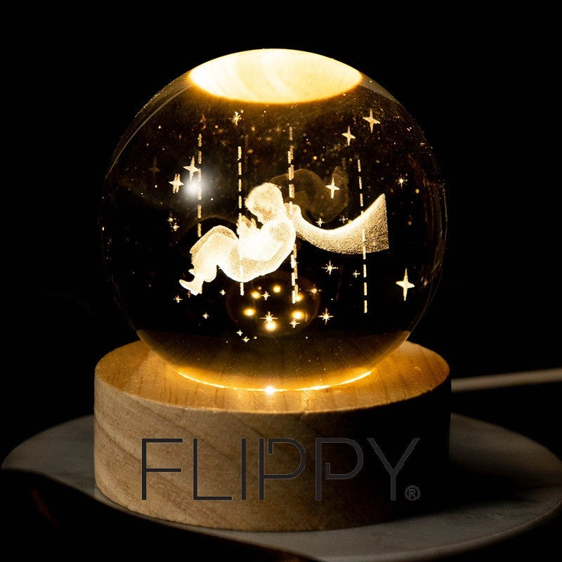 Lampa LED Decorativa, Flippy, cu Bila de Cristal cu Diametru 6cm, Model Micul Print 3D, Alimentare USB, Suport din Lemn, Lumina Alb Cald-1
