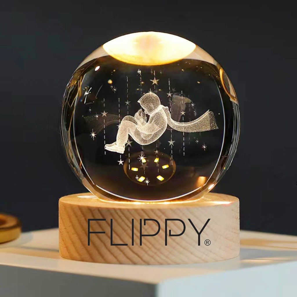 Lampa LED Decorativa, Flippy, cu Bila de Cristal cu Diametru 6cm, Model Micul Print 3D, Alimentare USB, Suport din Lemn, Lumina Alb Cald-2