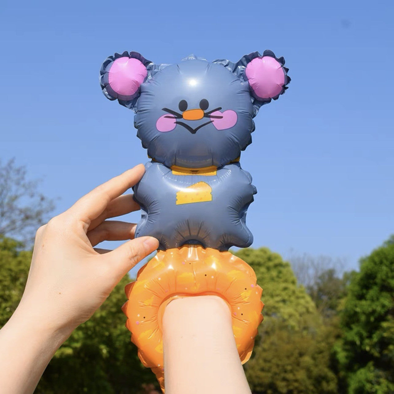 Balon din Folie Metalizata, Flippy, Figurine Animalute, Tip Bratara, Model Soricel, Ambalaj Individual, Pai Inclus, Umflare cu Aer sau Heliu, Gri-0