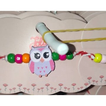 Martisor Bratara Multicolora pentru Copii Random, Snur Alb Rosu, Pandantive din Lemn, Colorate, Modele pentru Copii cu Specific Martisor-3