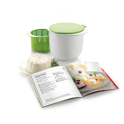 Recipient pentru Preparat Branza, Flippy, Capac de Silicon, Cheese Maker din Plastic, Strecuratoare, 17x14.5x12.8 cm, Alb-3