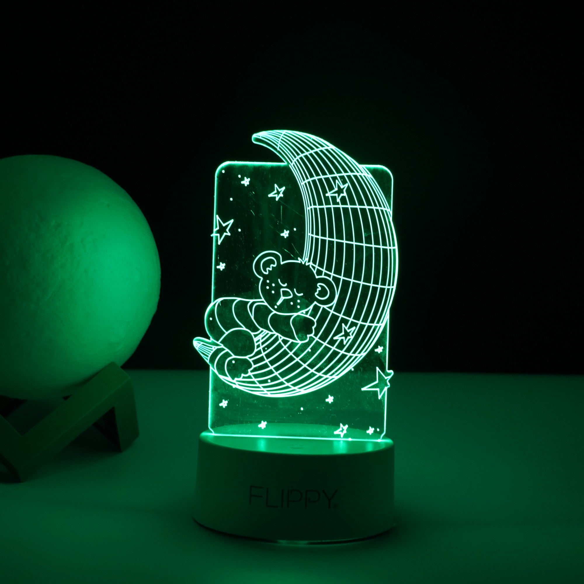 Lampa LED decorativa, Flippy, 3D, Ursulet si Semiluna, cu telecomanda, doua moduri de alimentare USB si baterii, 20 cm inaltime, din material acril si lumina multicolora, alb-2