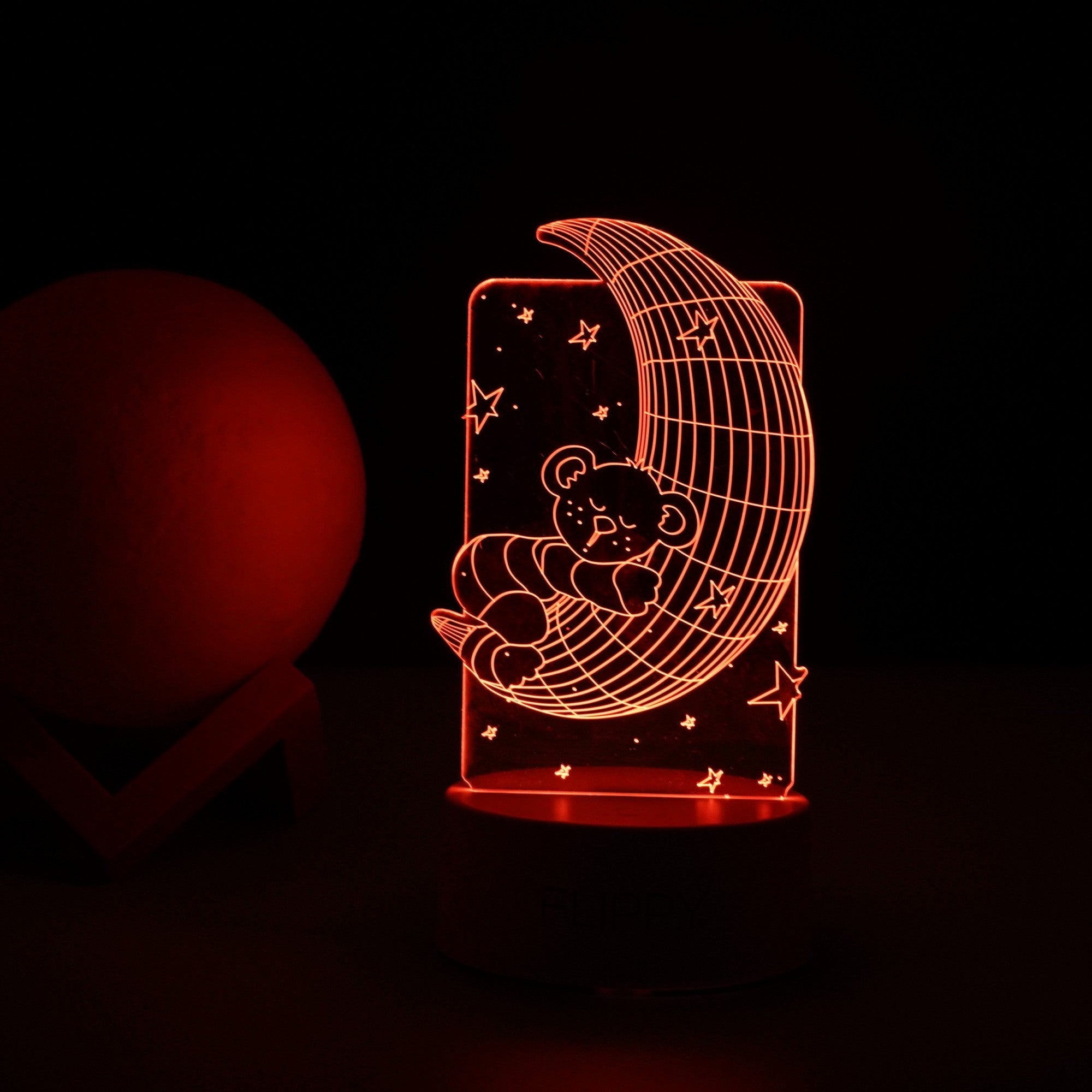 Lampa LED decorativa, Flippy, 3D, Ursulet si Semiluna, cu telecomanda, doua moduri de alimentare USB si baterii, 20 cm inaltime, din material acril si lumina multicolora, alb-3