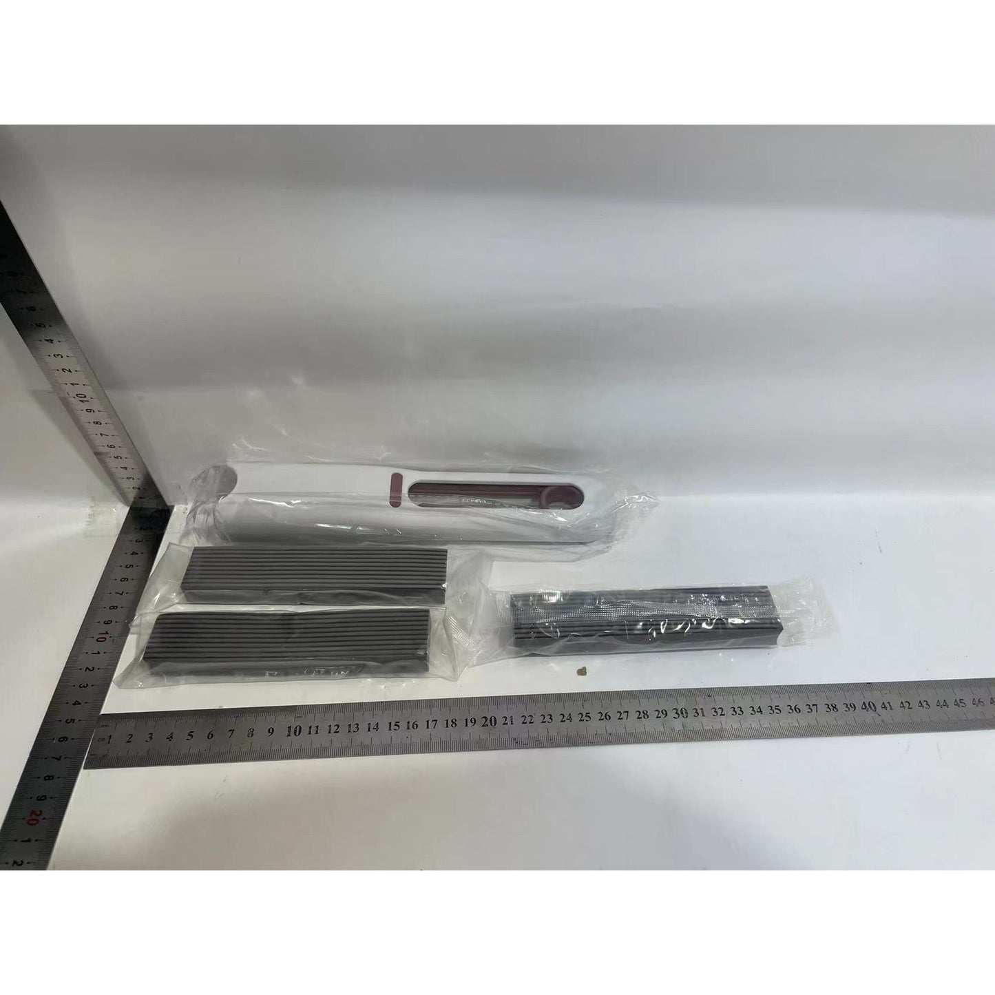 Mop de mână Flippy, mini portabil, cu sistem de stoarcere, dispozitiv de curățare manuală, cu burete absorbant, material PVA, suprafețe și ferestre multiple, 29,5 x 15,5 cm, alb Culoare: Patentat [mop mic + 3 PU care nu se întăresc niciodată Mia-1
