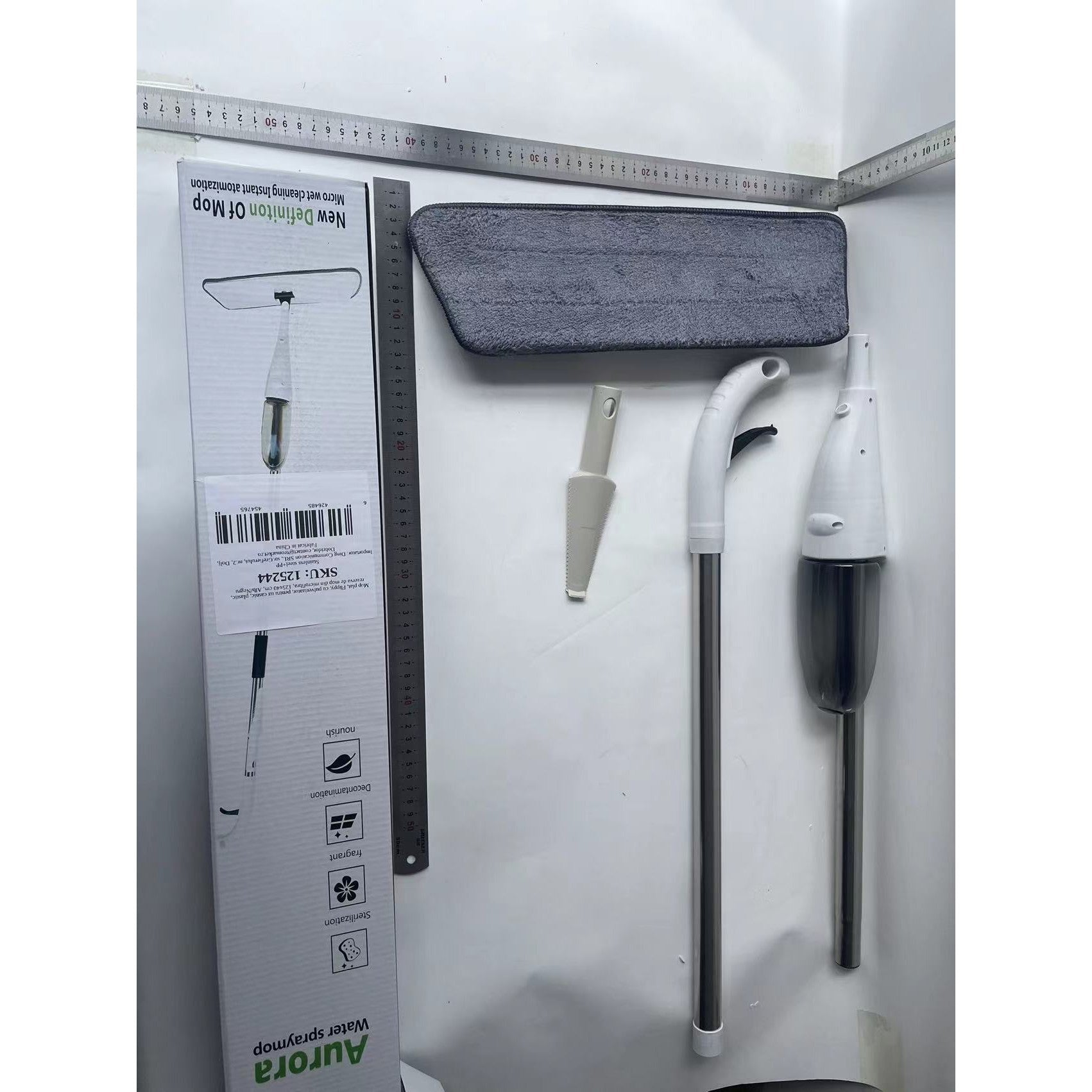 Mop plat, Flippy, cu pulverizator, pentru uz casnic, plastic, rezerva de mop din microfibra, 125x40 cm, Alb/Negru-6