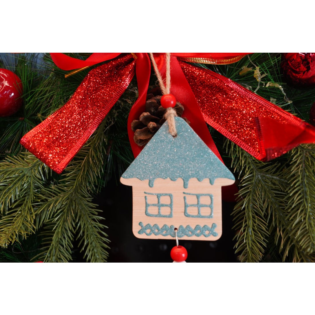 Ornament de brad casuta, Flippy, multicolor, lemn, 18 cm-3