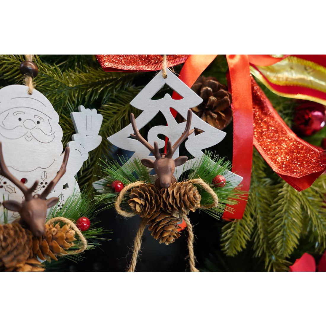 Ornament de brad cerb cu pom de craciun, Flippy, multicolor, lemn, 18 cm-3