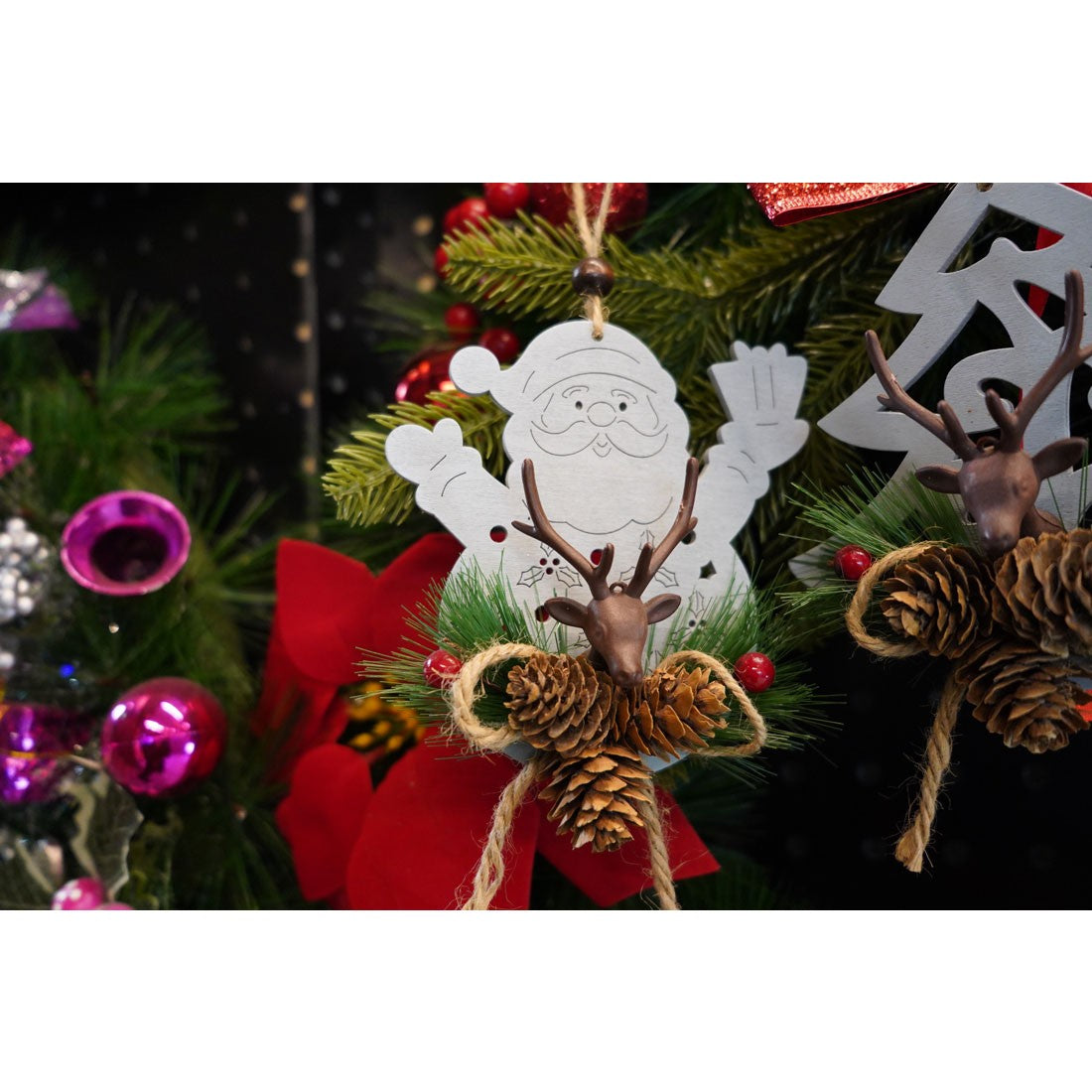 Ornament de brad Mos Craciun cu cerb, Flippy, multicolor, lemn, 18 cm-2