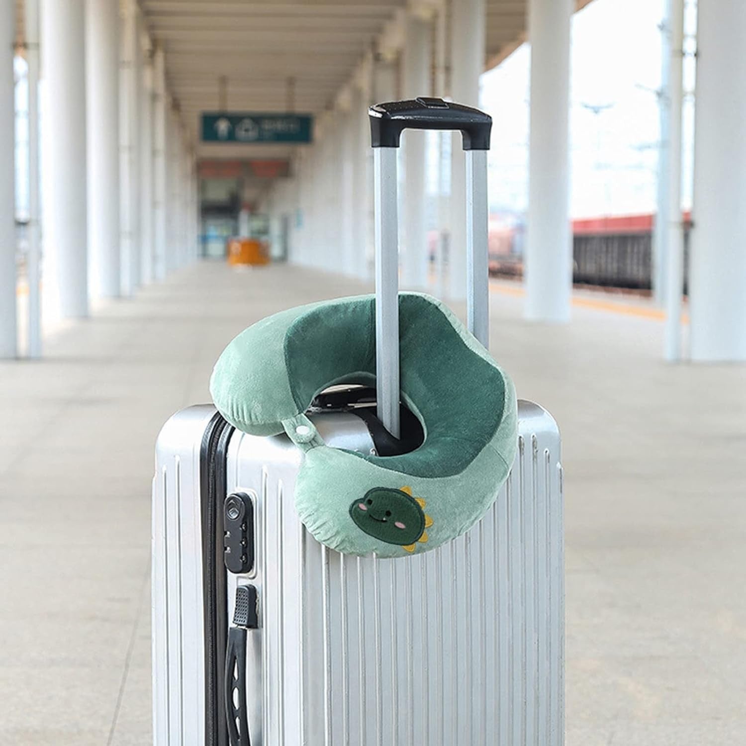 Perna de Calatorie, Flippy, Pentru Gat si Cap, Umplutura din Bumbac, 28x28x10 cm, cu Model Brodat Dinozaur, Verde-1