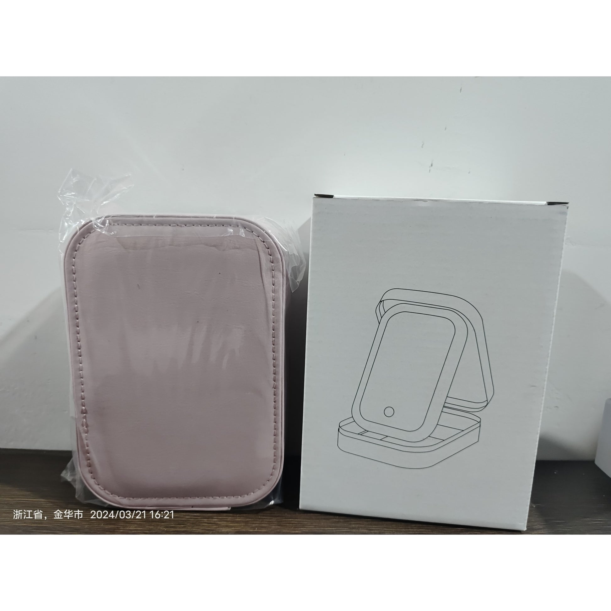 Portfard, Flippy, Geanta Cosmetice, cu Oglinda LED, 3 Moduri de Lumina, Incarcare USB, Baterie 1200 mAh, pentru Organizarea Cosmeticelor, 4 Compartimente, Imitatie Piele, Roz, 16.5x11.5x6 cm-1