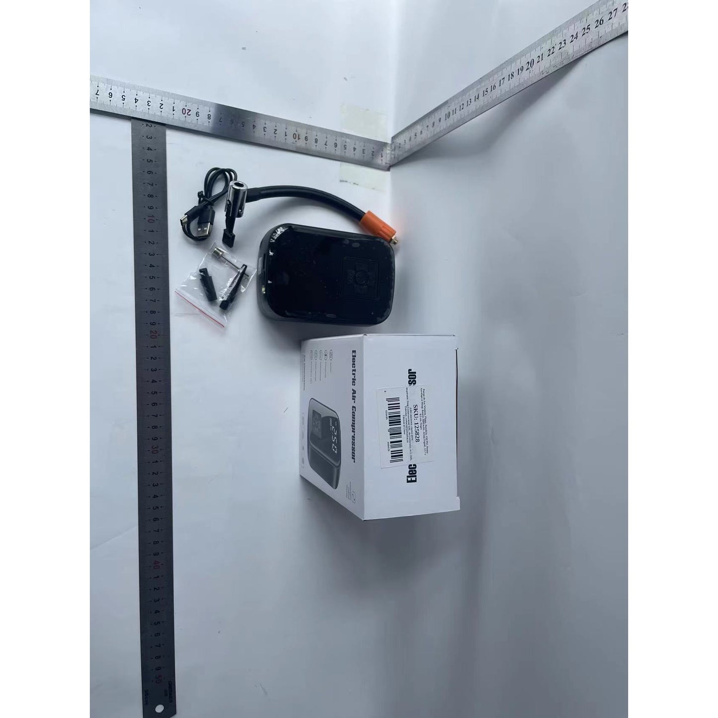 Pompa de Aer Wireless, Flippy, Portabila, 150 PSI, Pentru Anvelope si Mingi, Baterie 2000 mAh, Afisaj Digital, 12.7 x 8.5 cm, Negru-10