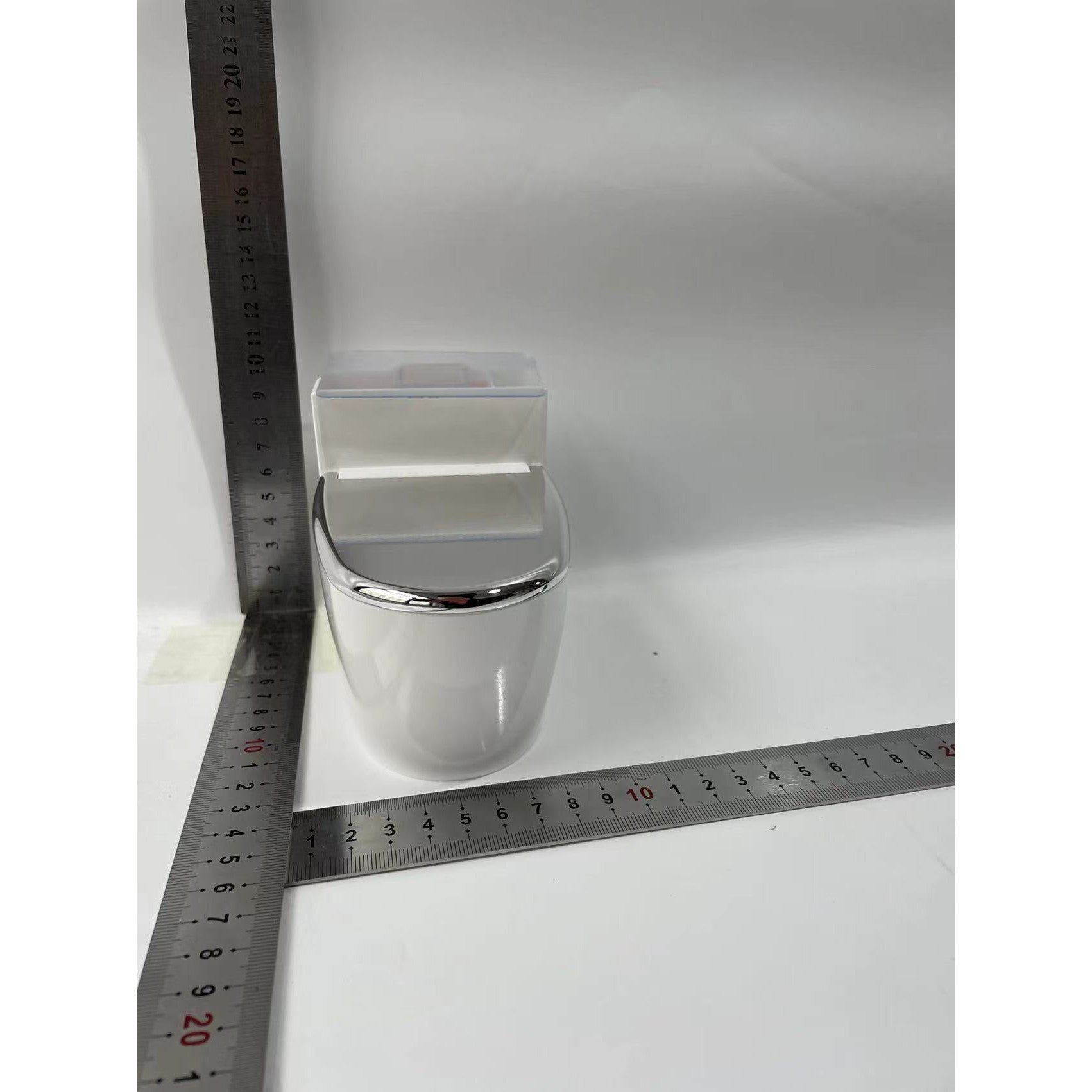 Scrumiera creativa Flippy, Forma de Toaleta, Capac Argintiu, Material ABS si Otel Inoxidabil, 12.5 x 9.8 x 8.4 cm, Fixare prin Lipire sau De Sine Statator, pentru Baie, Camera, Bucatarie, Balcon, Argintiu-6