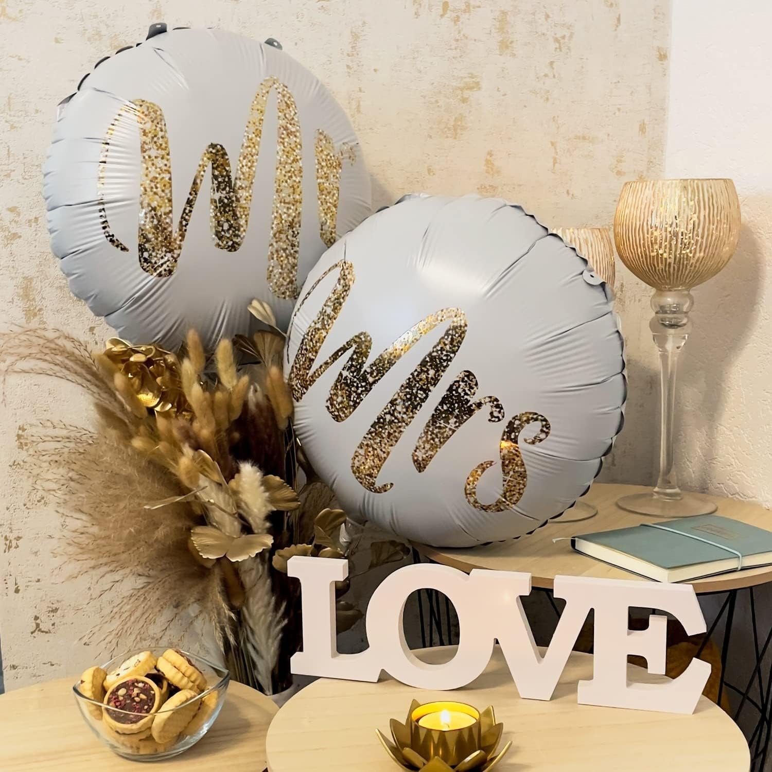 Set 12 Baloane din Folie Metalizata si din Latex, Flippy, Model Mr Mrs, Tema Nunta, Baloane Party cu Confetti, 45 cm, 30 cm, Pai inclus, Umflare cu Aer sau Heliu, Alb/Auriu-8