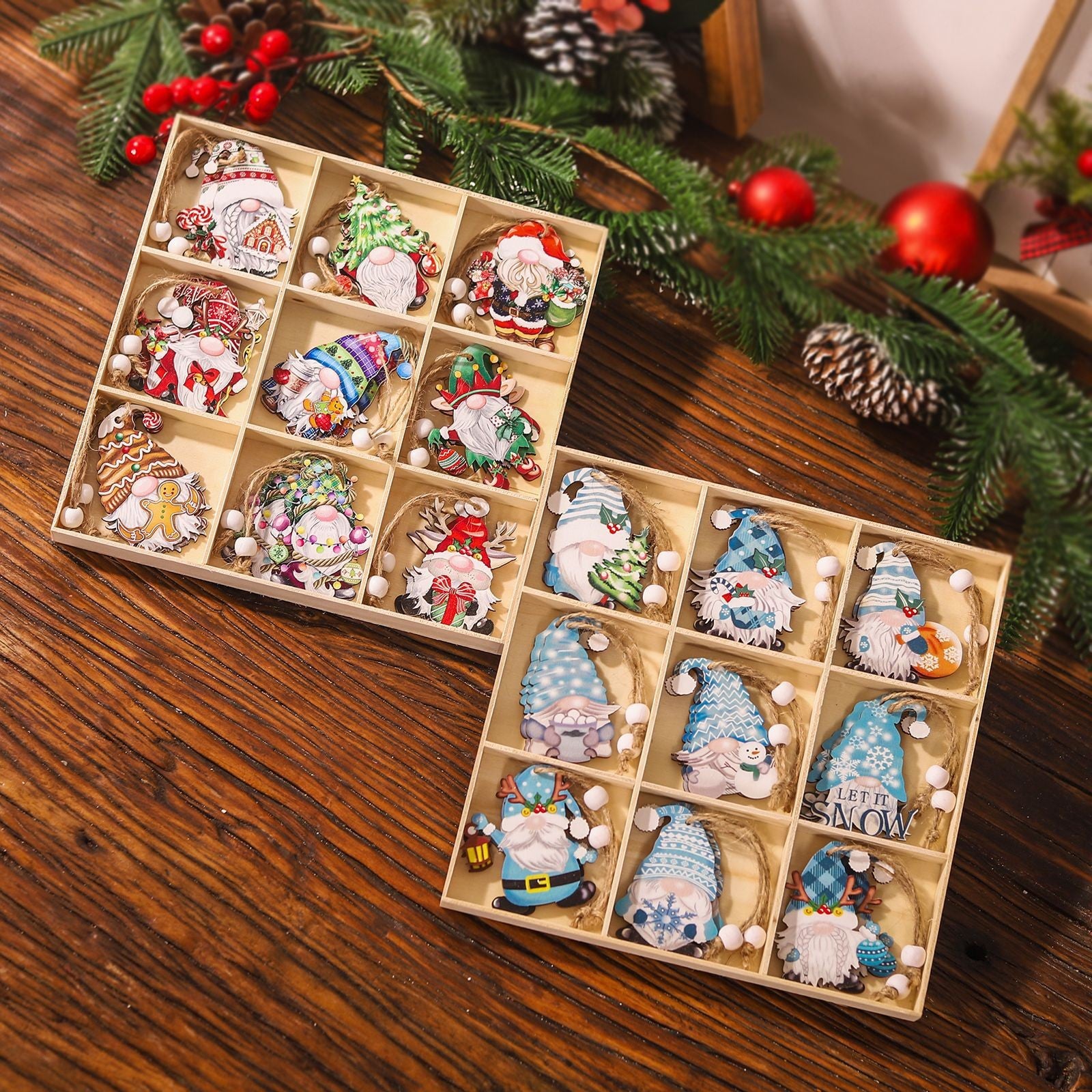 Set 18 Decoratiuni de Craciun din Lemn, Flippy, cu Snur pentru Agatare in Brad, Model Gnomi, Diferite Dimensiuni, Albastru-7