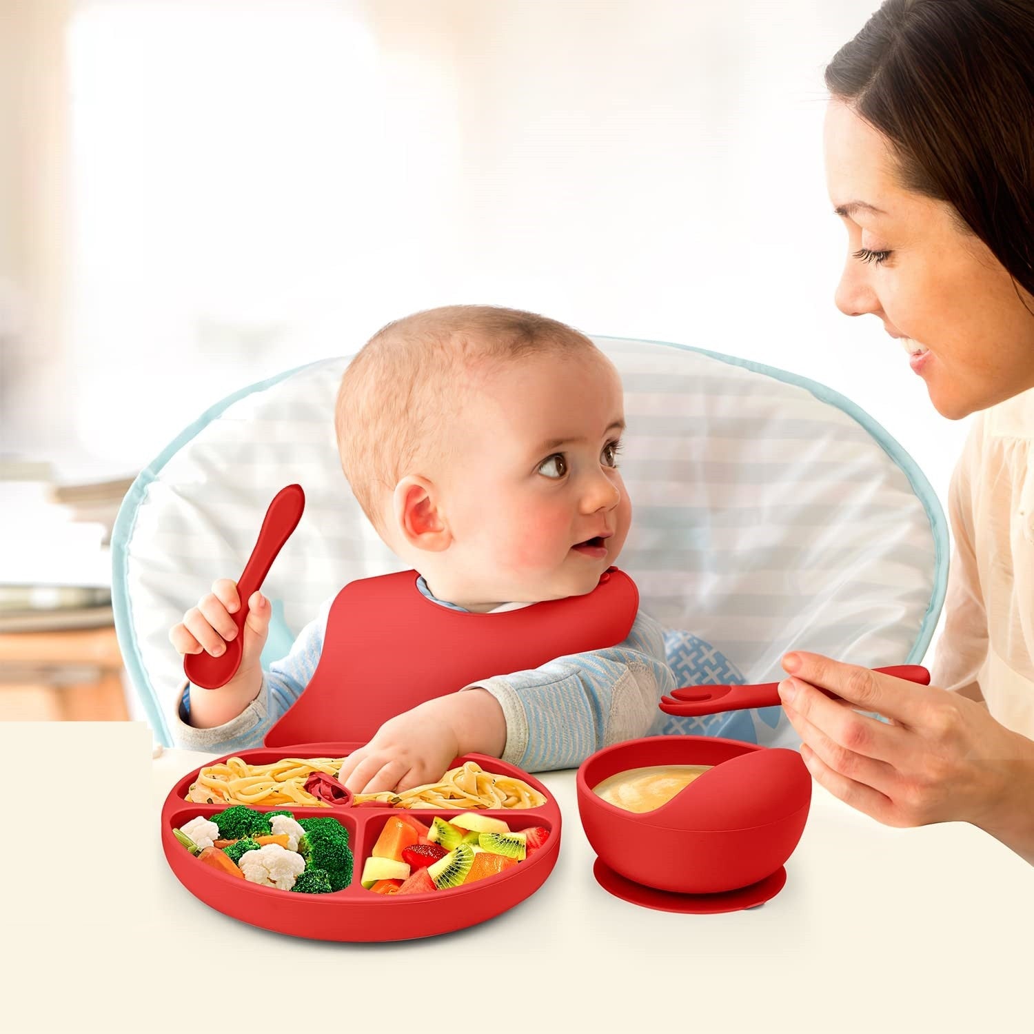 Set 5 piese diversificare bebelusi si copii din silicon Flippy, baveta, farfurie compartimentata cu ventuza, bol cu ventuza, tacamuri, fara alergeni, rosu-1