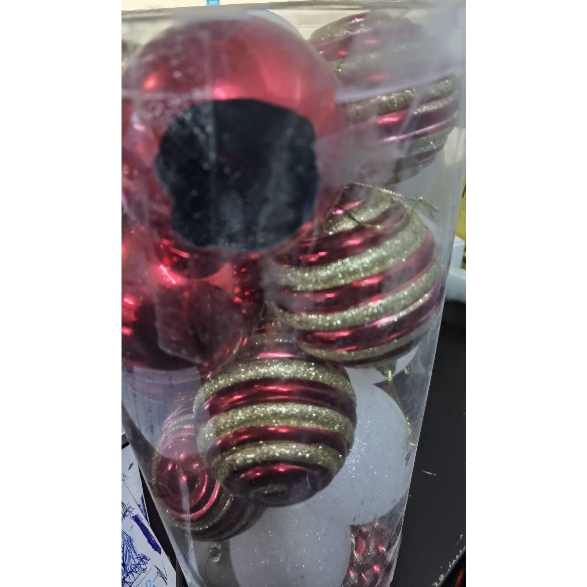 Set de 24 ornamente de brad, Flippy, de tip Glob, Alb/ Rosu, cu ø de 7 cm, din plastic, cu finisaj sclipitor , cutie  16  cm lungime x 36  cm inaltime x 16  cm adancime, Resigilat-11