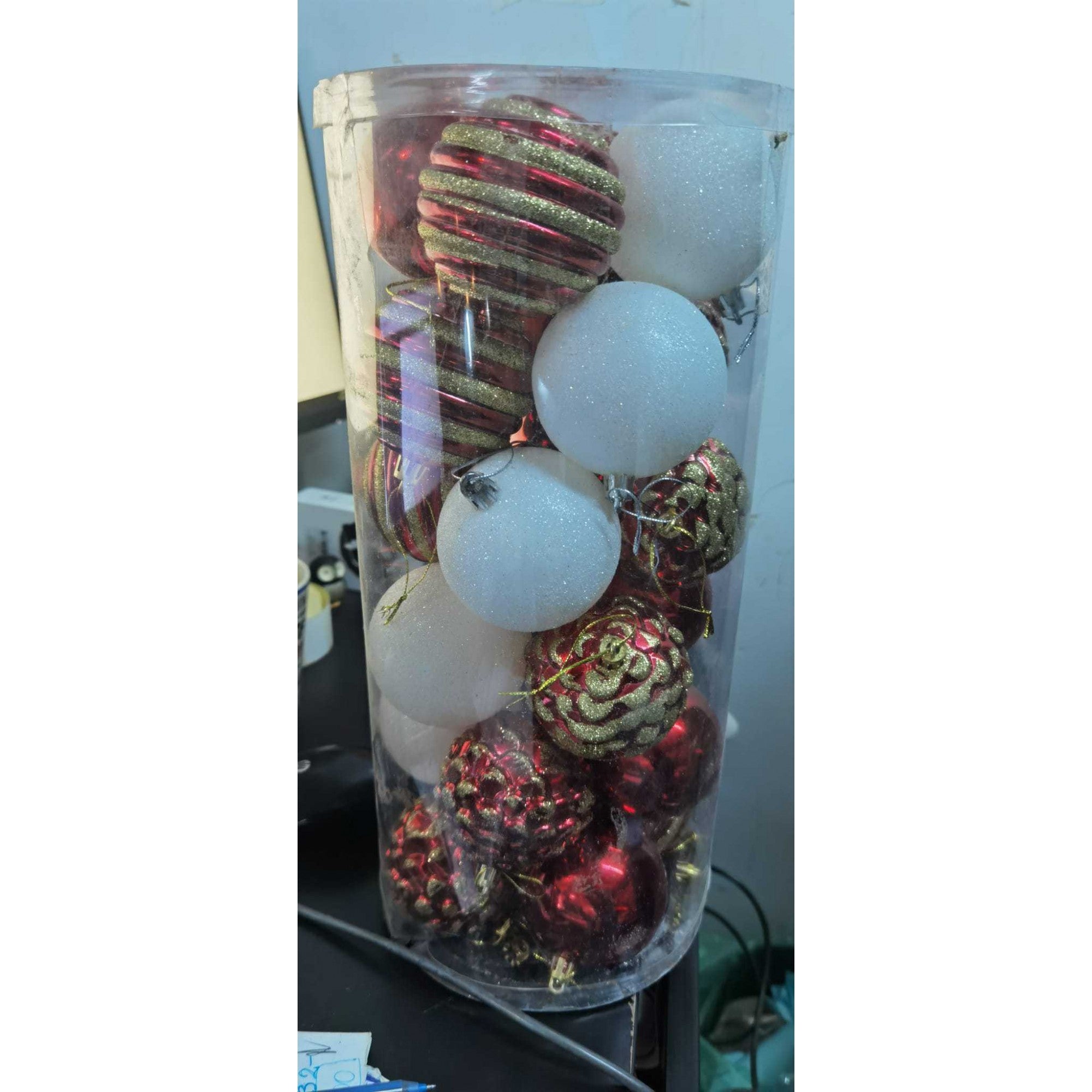 Set de 24 ornamente de brad, Flippy, de tip Glob, Alb/ Rosu, cu ø de 7 cm, din plastic, cu finisaj sclipitor , cutie  16  cm lungime x 36  cm inaltime x 16  cm adancime, Resigilat-13