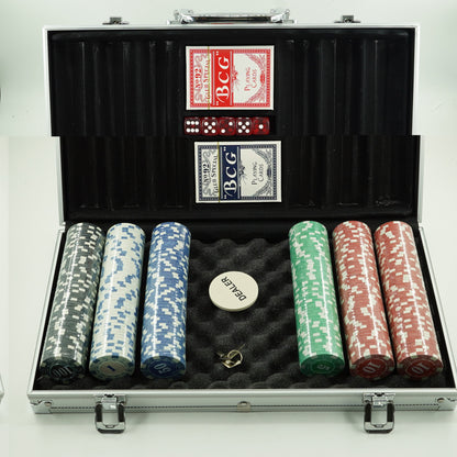 Set de Poker Complex cu 300 de jetoane Flippy, Include 2 seturi de carti, 5 zaruri, Echipat cu servieta de aluminiu cu dimensiunile 39x7x27 cm-7