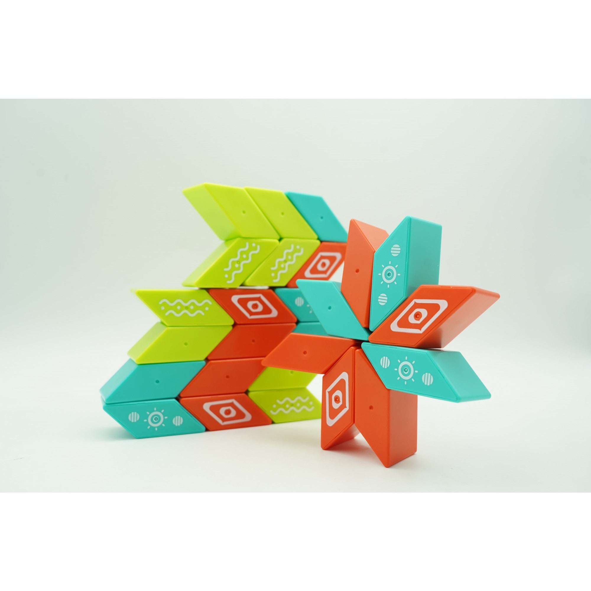 Set inteligent de constructie cu piese magnetice, 26 piese, +3 ani, multicolor-11