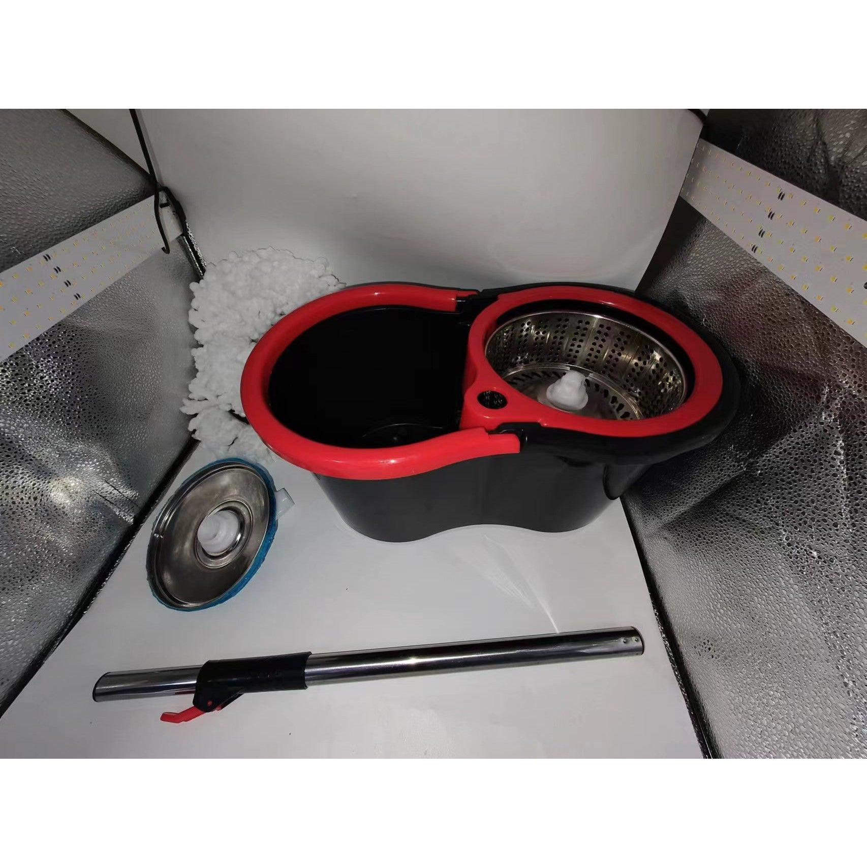 Set mop rotativ cu galeata Flippy, material plastic si microfibra, rezistent, cu dop scurgere, vas detasabil, pentru interior, capacitate 8 l, negru/rosu-7