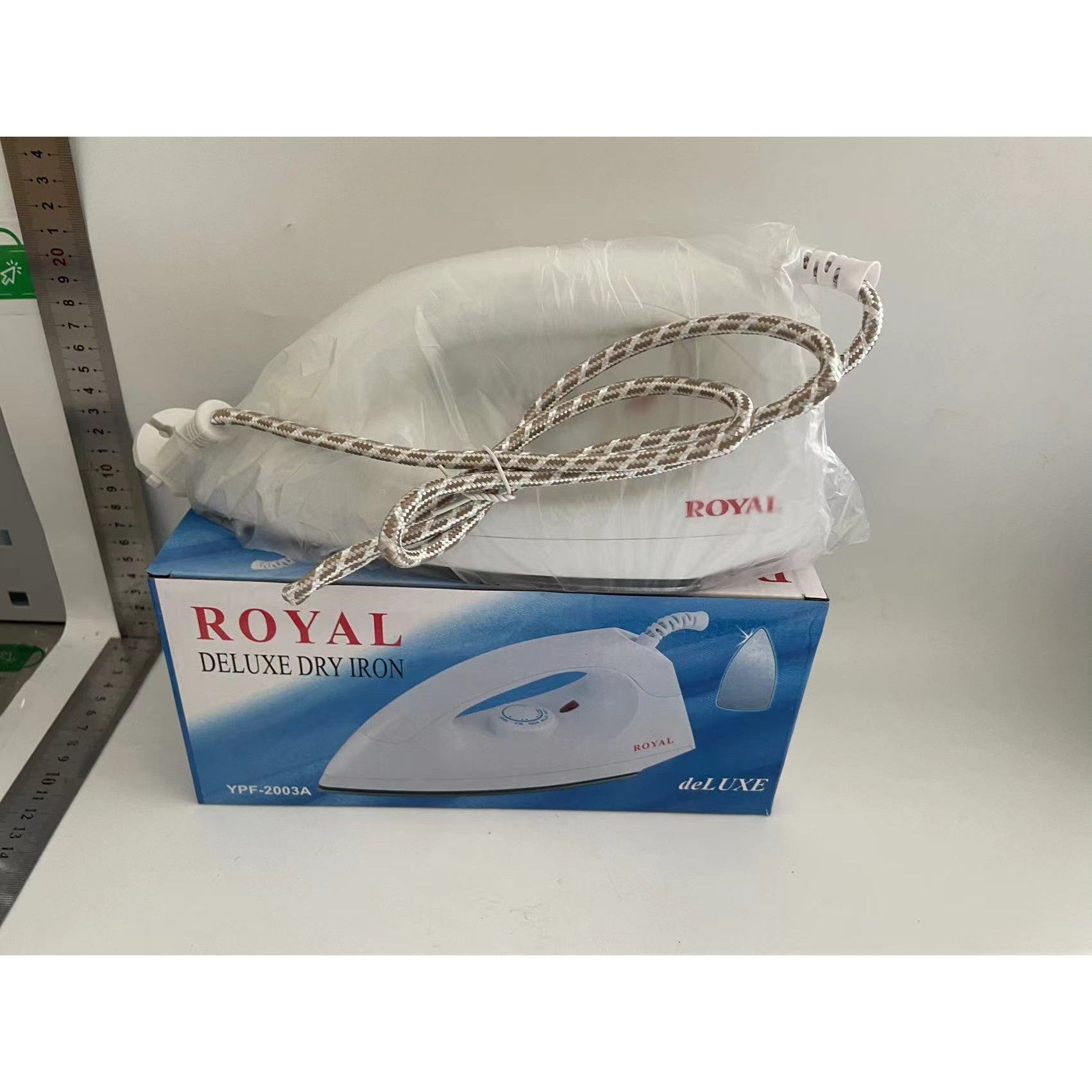 Fier de Calcat Royal, Flippy, 1200W, cu Abur, Talpa Ceramica, Rezervor, Functie Anti Calcar si Auto Curatare, 24.5x10.5x11.7 cm, Alb-1